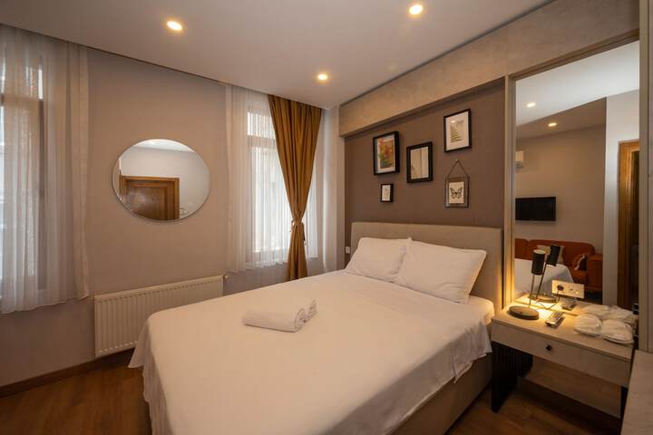 Room 38 of 98