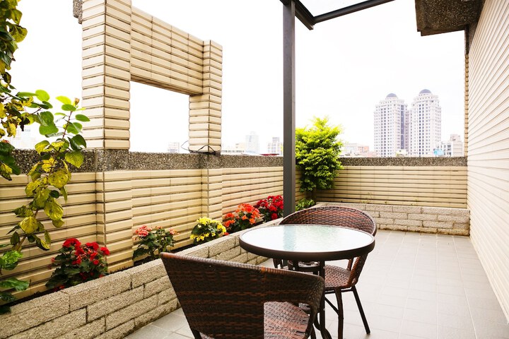 Terrace/Patio 48 of 77