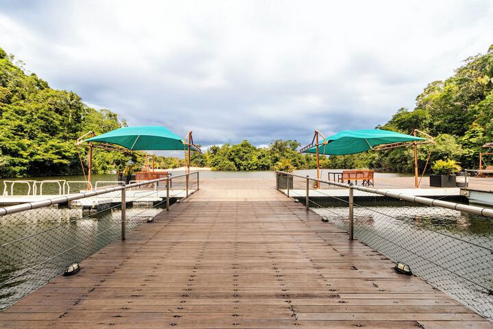 Sundeck 44 of 48