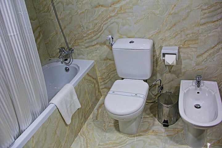 Room 15 of 30