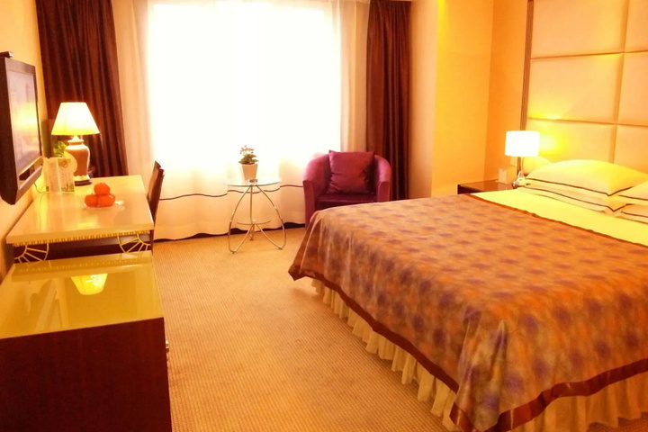 Room 6 of 27
