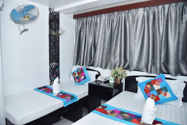 Room 27 of 60