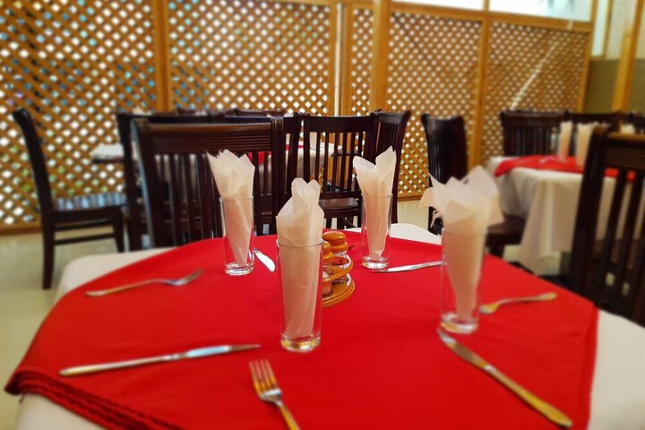 Dining 21 of 36