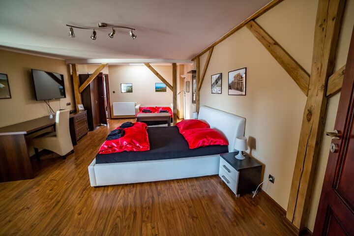 Room 9 of 51