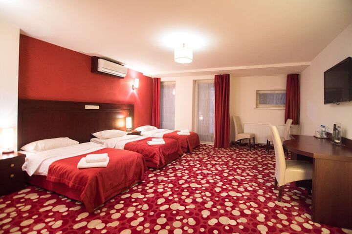 Room 16 of 75