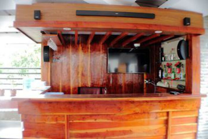 Lounge 16 of 25