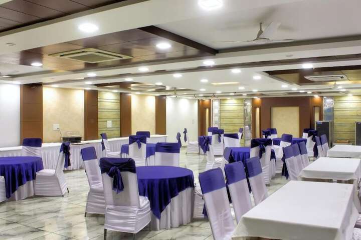 Ballroom/Hall 41 of 46