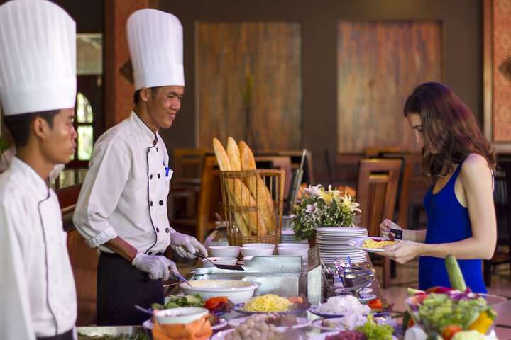 Dining 80 of 96