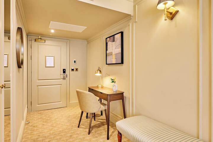 Room 39 of 107