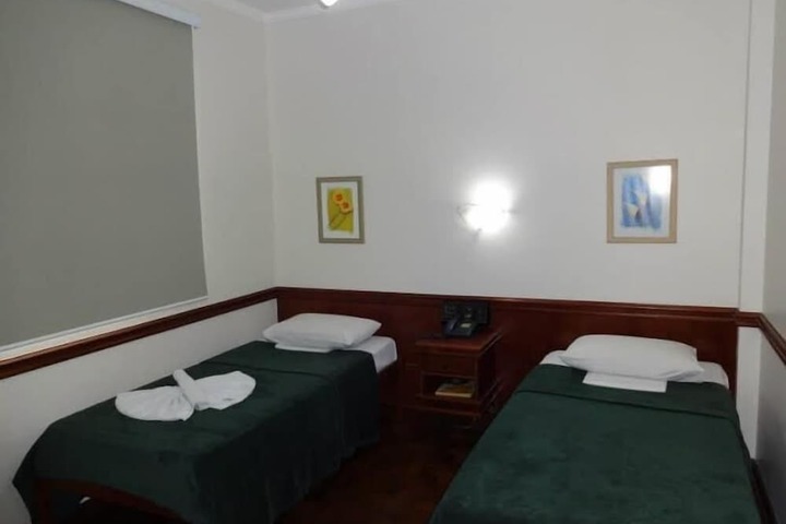 Room 10 of 44