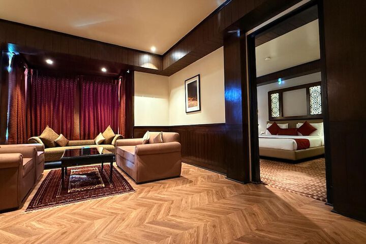 Room 41 of 85