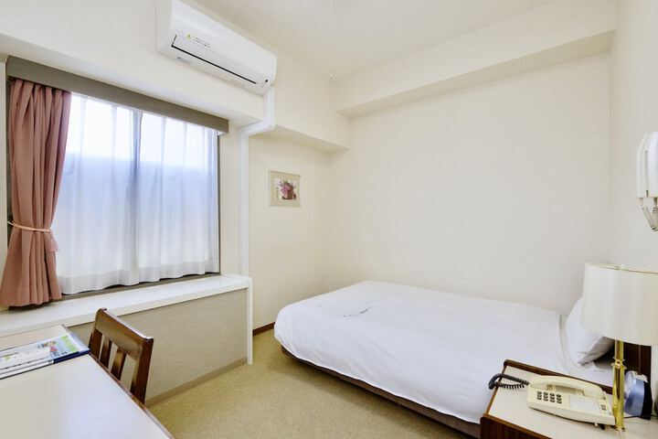 Room 7 of 35