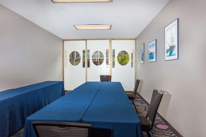 Meeting facility
