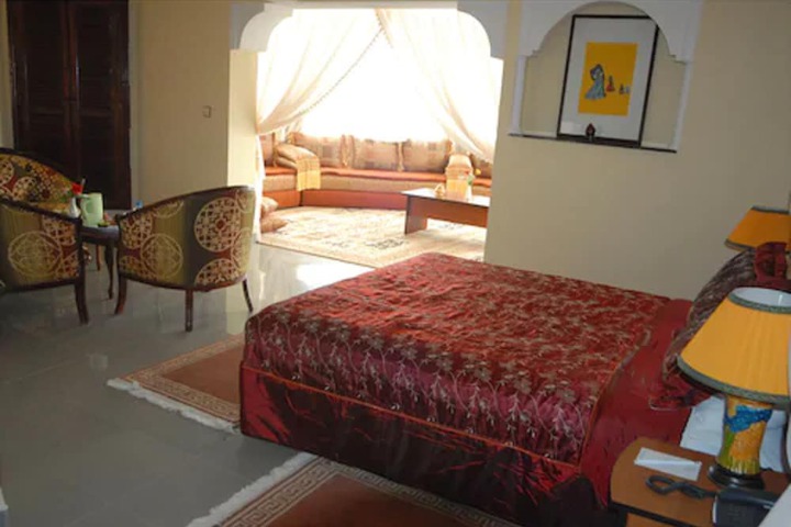 Room 6 of 51