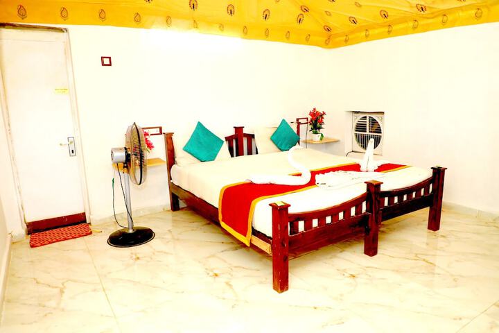 Room 8 of 47