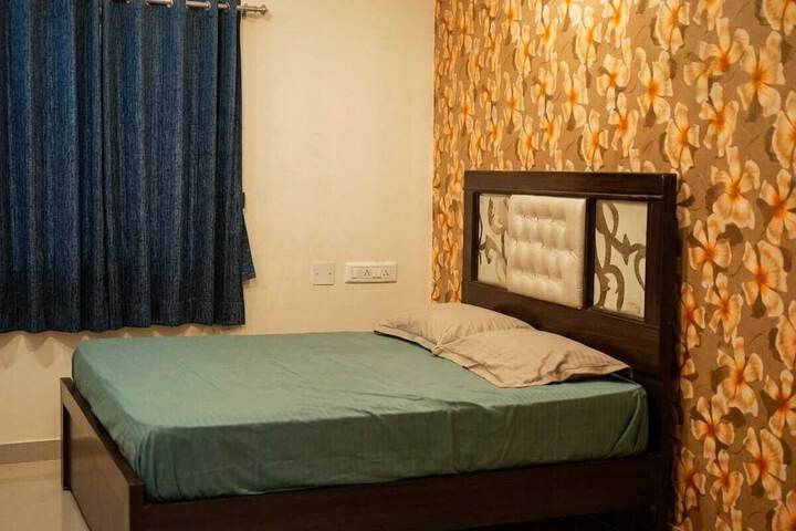 Room 7 of 18