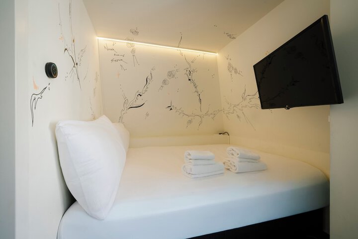 Room 34 of 81