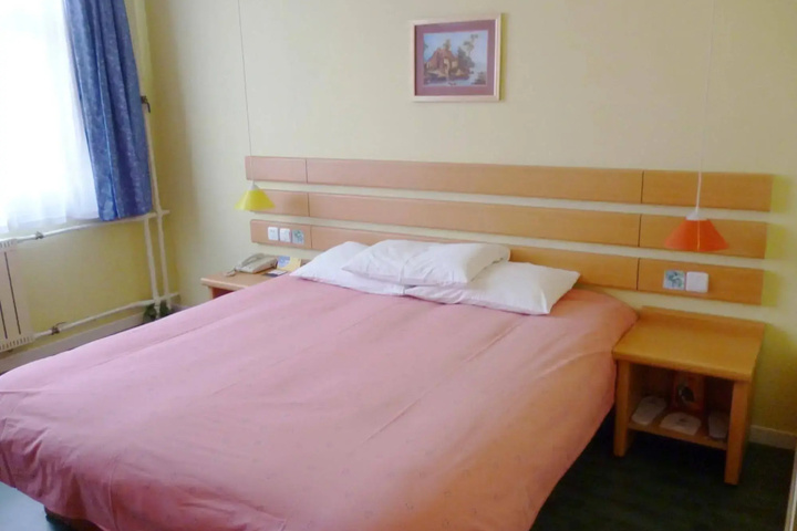 Room 3 of 13
