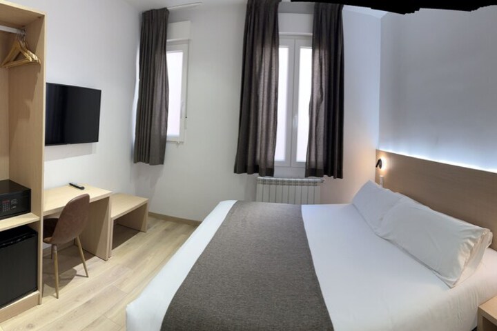 Room 12 of 68
