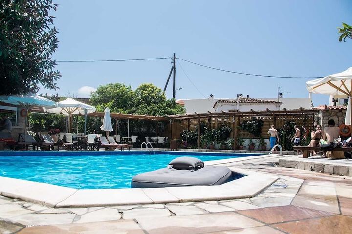 Hotel Pool