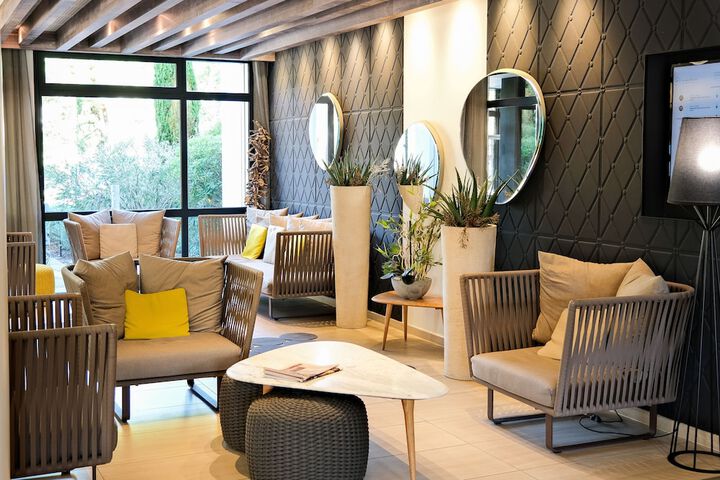 Hotel Lobby