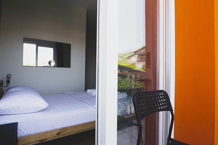 Room 27 of 135
