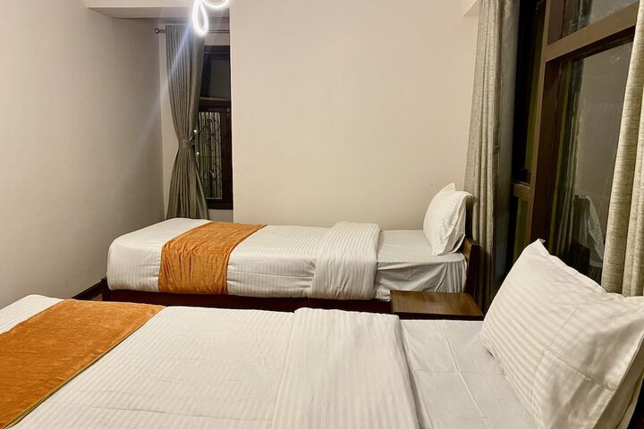 Room 43 of 127