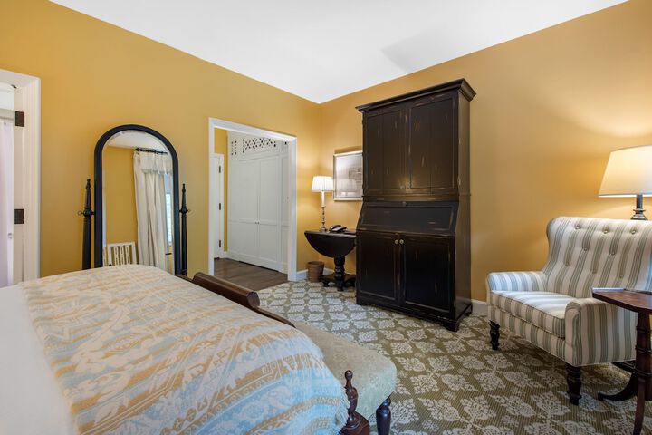 Room 71 of 186