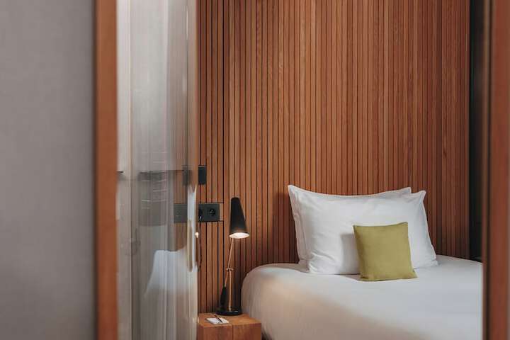 Room 43 of 116