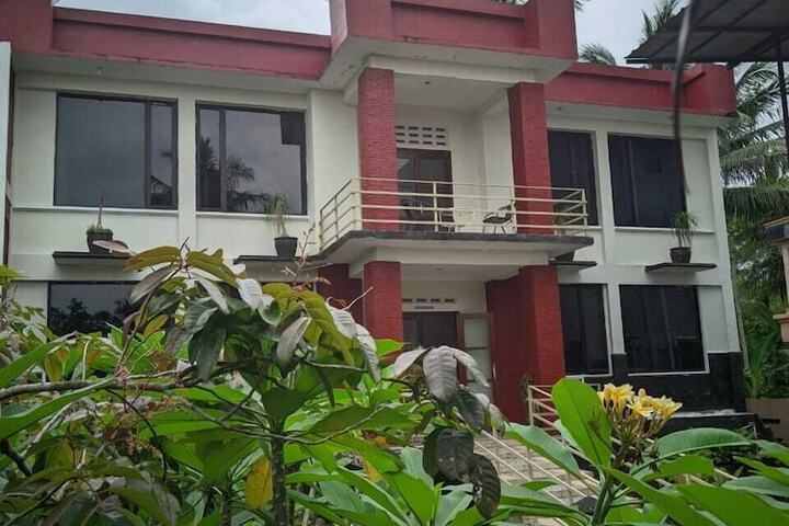 Hotel Exterior 29 of 29