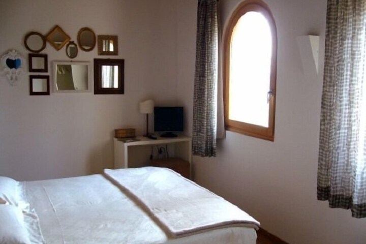 Room 21 of 53