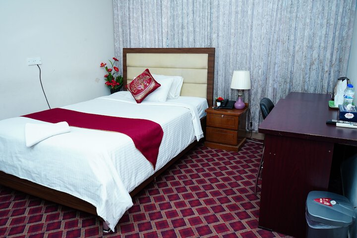 Room 27 of 56