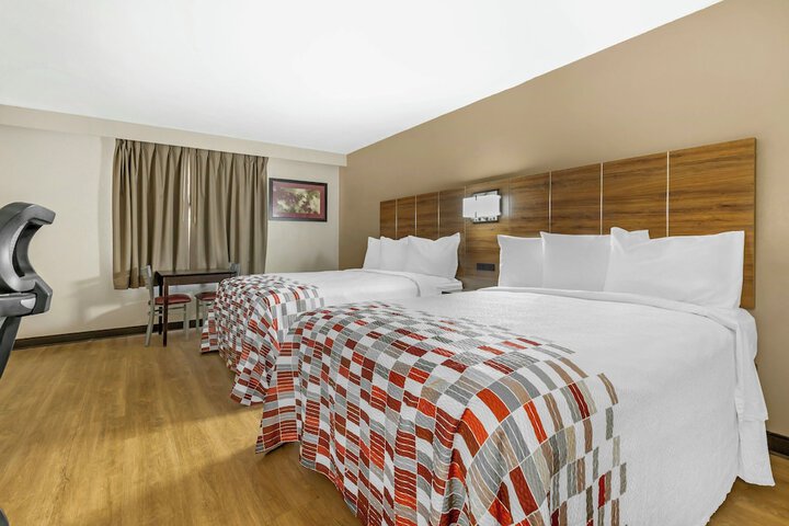 Room 9 of 33