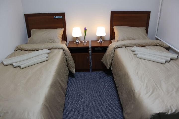Room 6 of 10