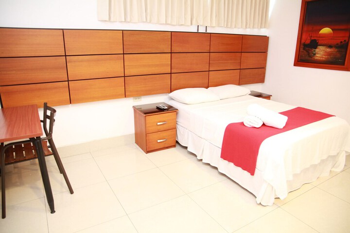 Room 17 of 40