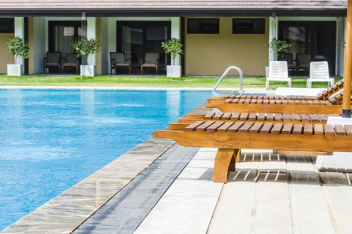 Pool 35 of 104