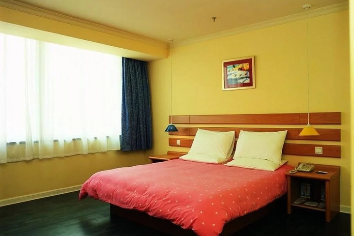 Room 3 of 14