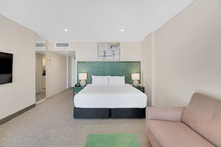 Room 6 of 47
