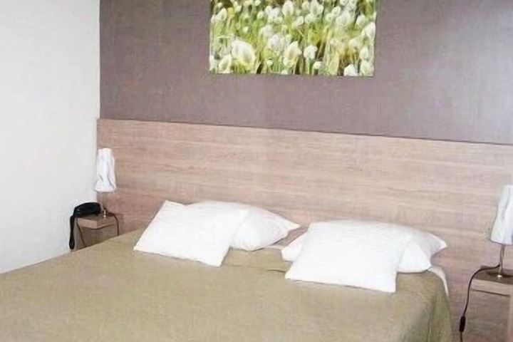 Room 19 of 34