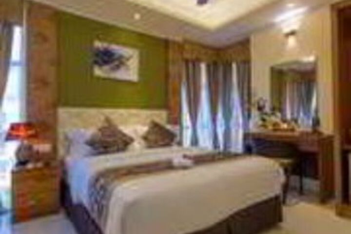 Room 8 of 27