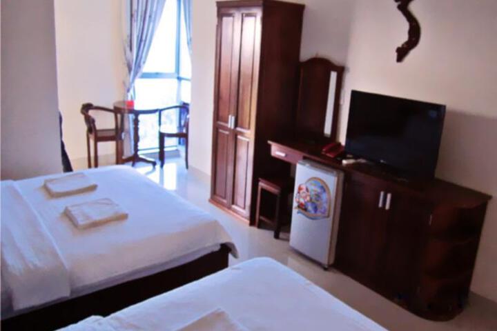 Room 3 of 6