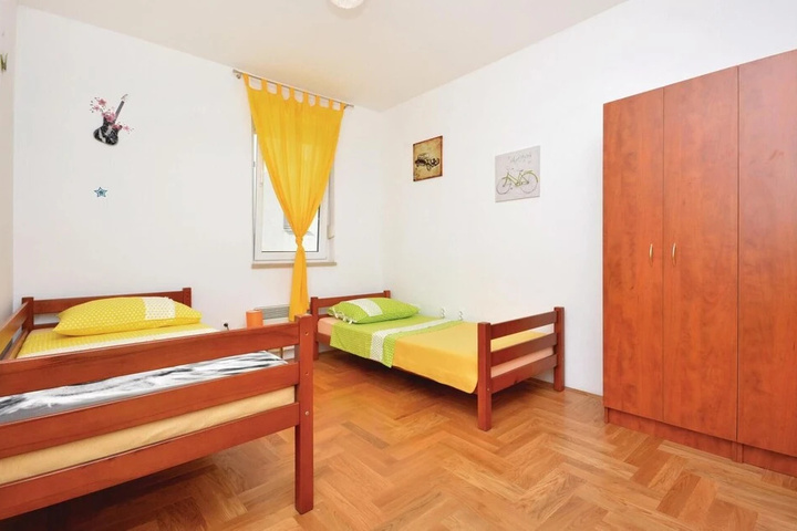 Amazing Home in Podstrana With Wifi and 2 Bedrooms