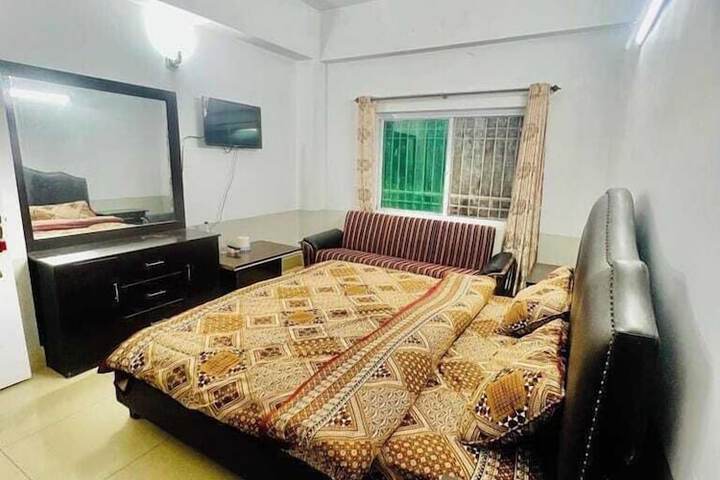 Room 7 of 17