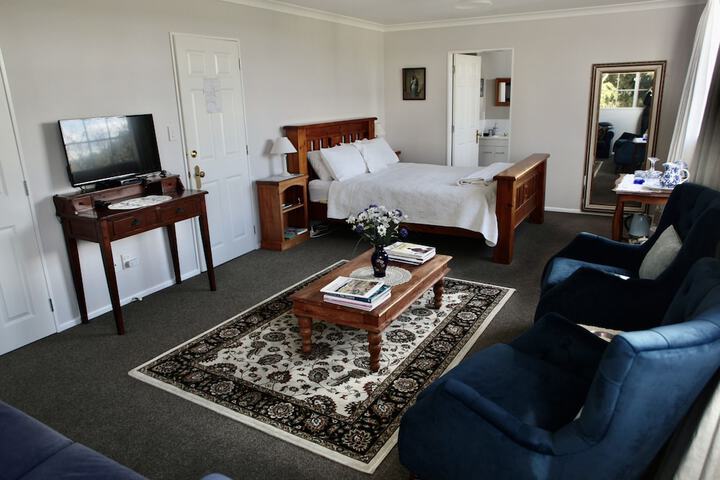 Room 7 of 36