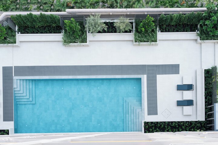 Hotel with Pool