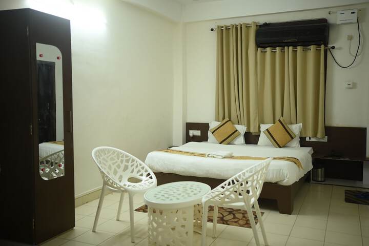 Room 15 of 29