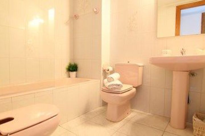Room 3 of 21
