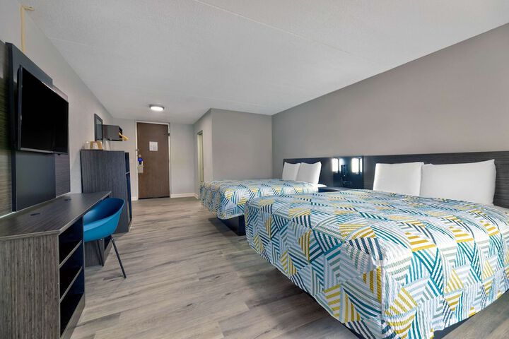 Room 11 of 30