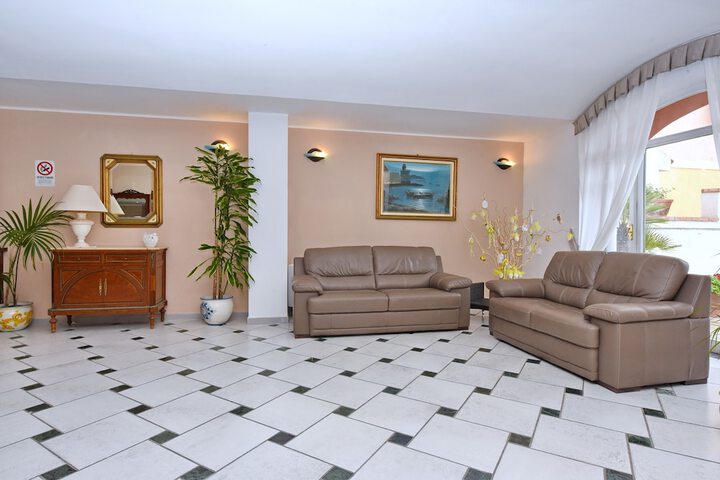 Hotel Interior 4 of 44