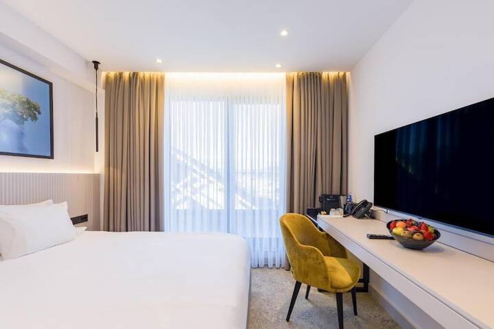 Room 9 of 55